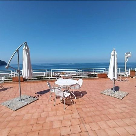 Appartamento Nel Fabbricato Denominato Il Castello Praia a Mare Eksteriør billede