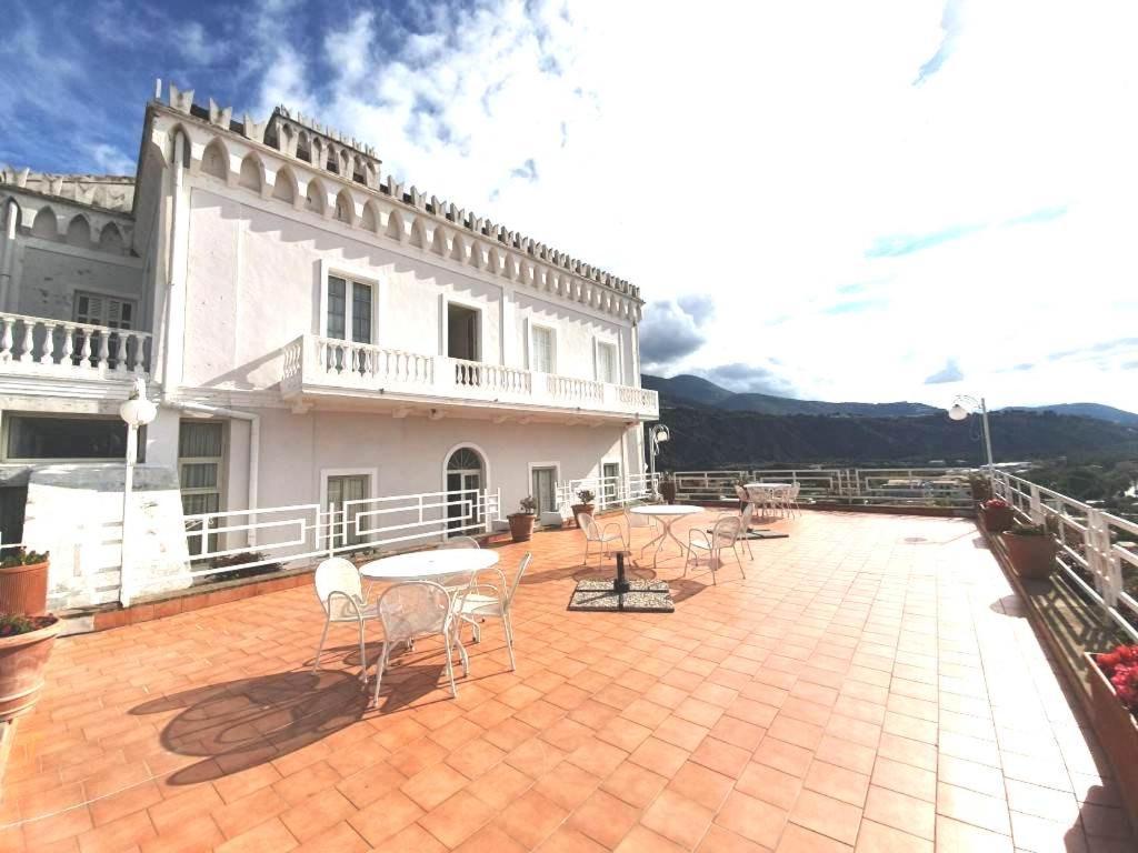 Appartamento Nel Fabbricato Denominato Il Castello Praia a Mare Eksteriør billede